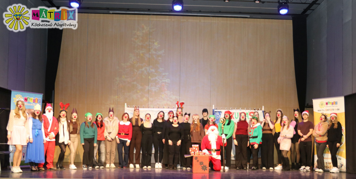 Ezer nélkülöző kisgyermeket ajándékozott meg a jótékonysági Mikulás