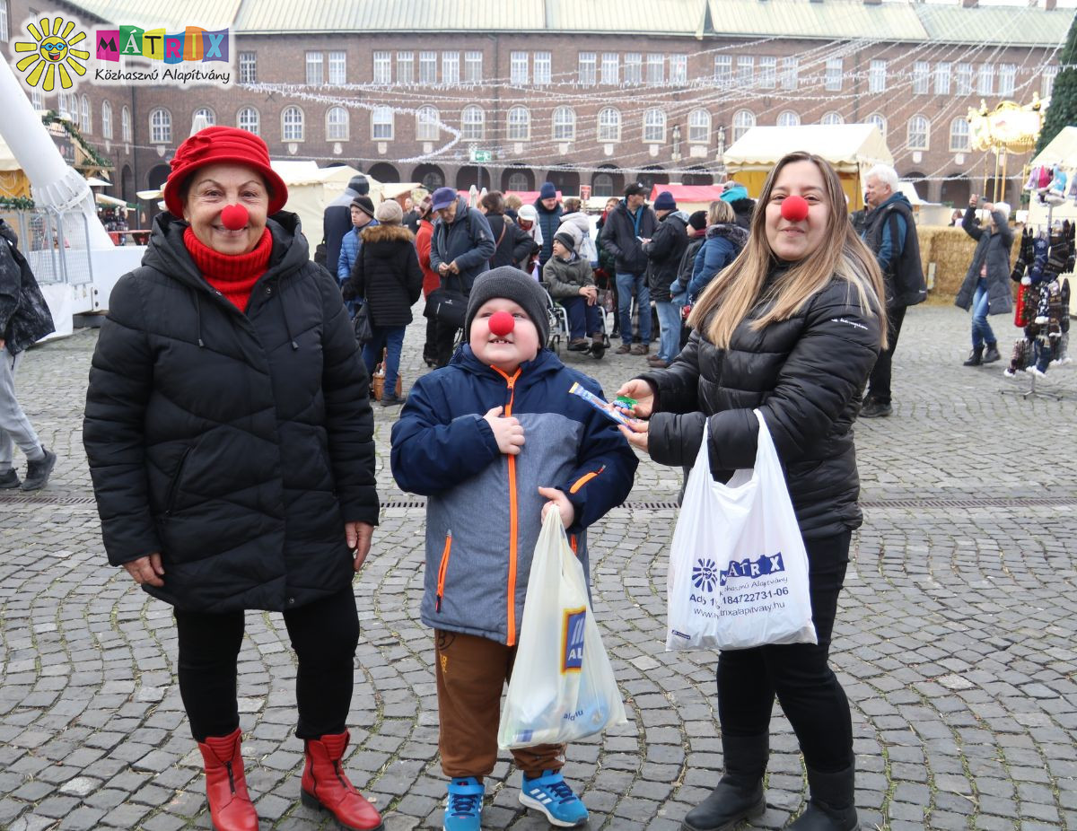 Cikkek / Óriáskeréken mesebeli élményeket kaptak gyermekek