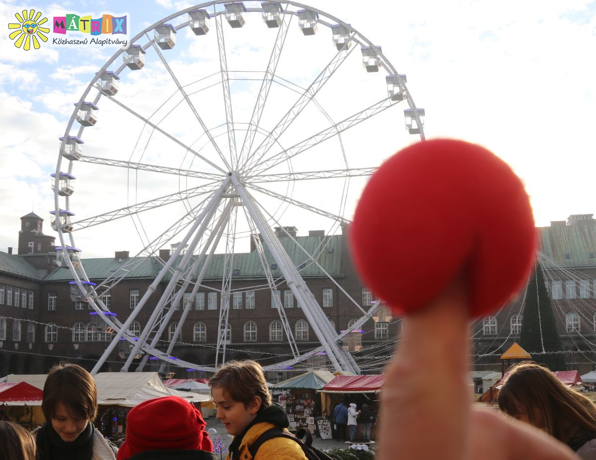 Óriáskeréken mesebeli élményeket kaptak gyermekek