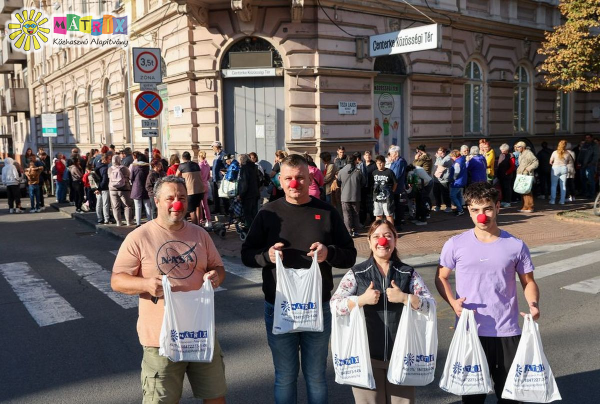 Adományosztás